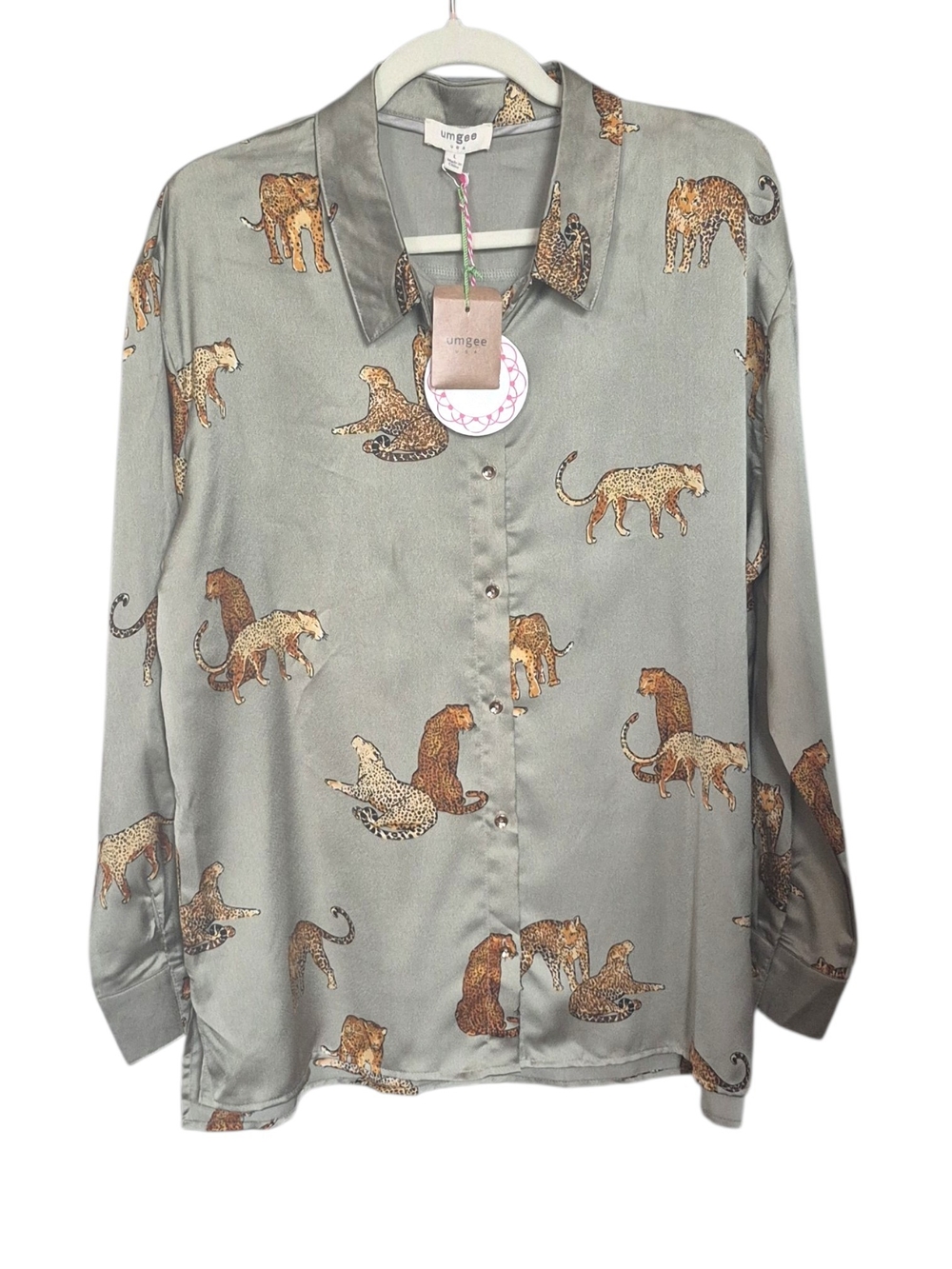 Umgee L Leopard Big Cat Print Button Down Blouse Safari Novelty Eclectic Artsy